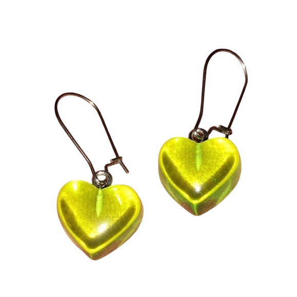 Candy Heart Charm Earrings Lime Green Retro Charms Chunky Hearts Steel Wires - Picture 1 of 6
